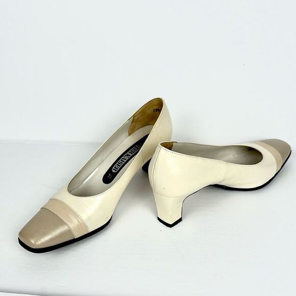 Peter Kaiser Leather Beige Pumps size 7 1/2 - Picture 3 of 13